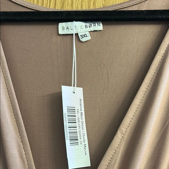 Baltic Born blush Long Sleeve Gown- bump friendly - Picture 3 of 7